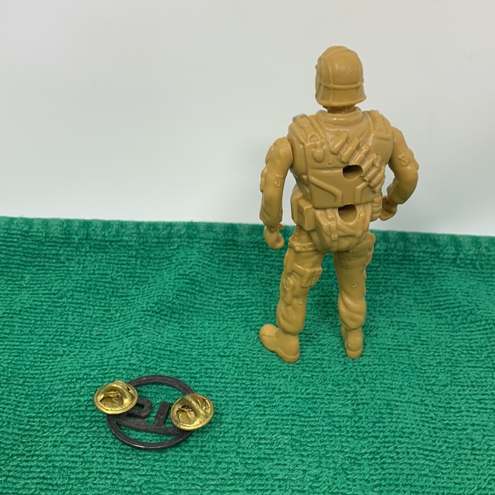 3.5” Desert Storm Soldier Trooper Action Figure Toy with U.S. vintage pin - Picture 2 of 16